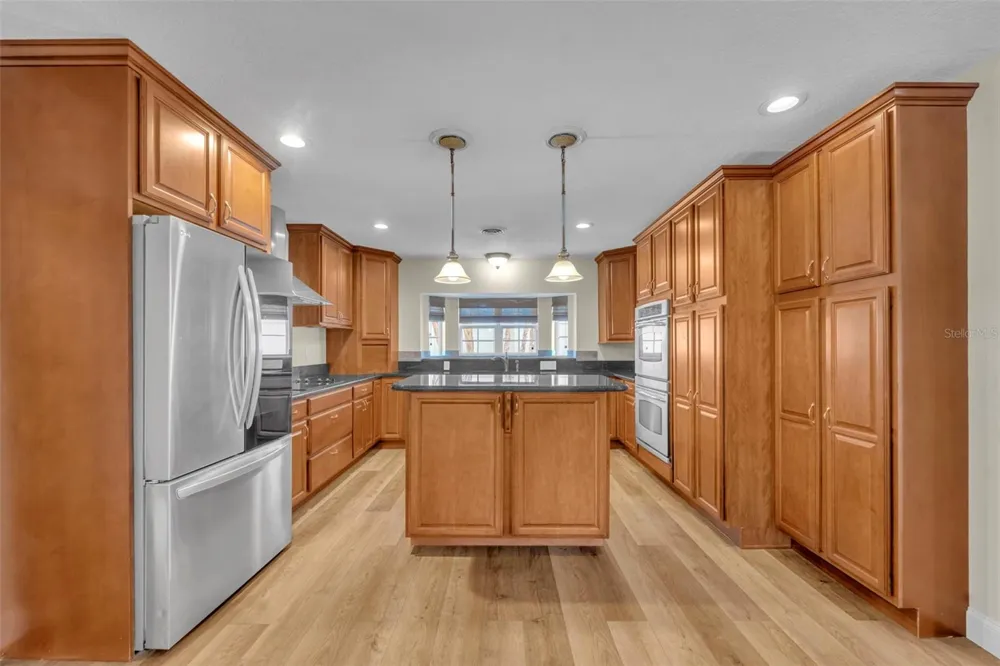 2112 CHIPPEWA TRAIL Maitland, FL 32751