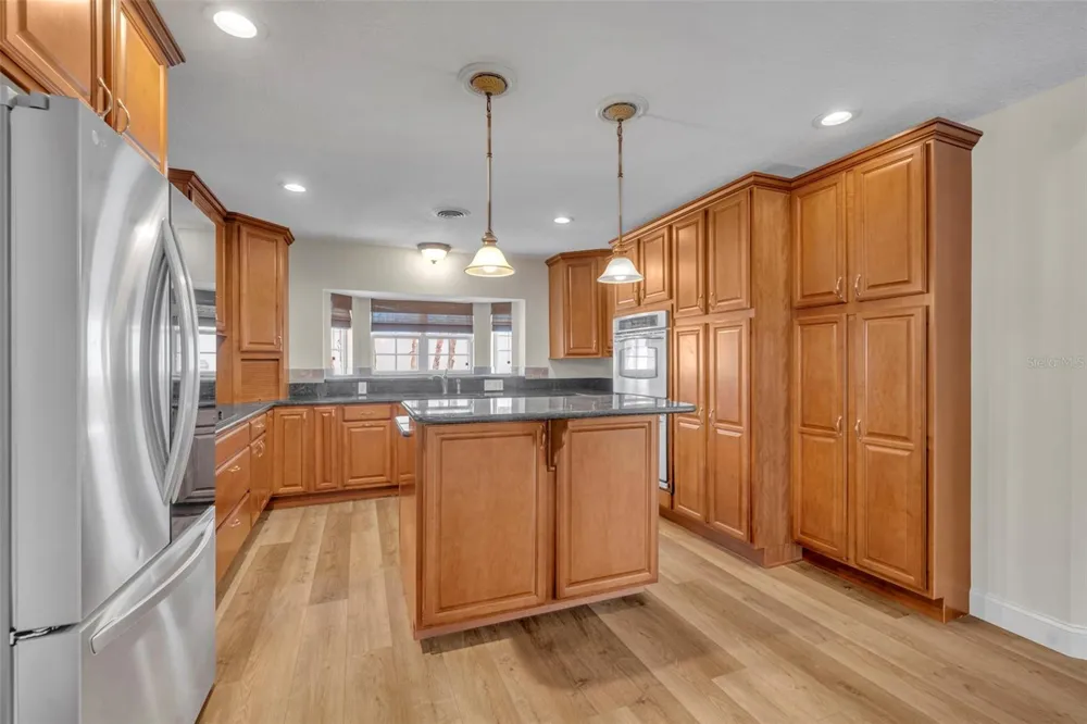 2112 CHIPPEWA TRAIL Maitland, FL 32751