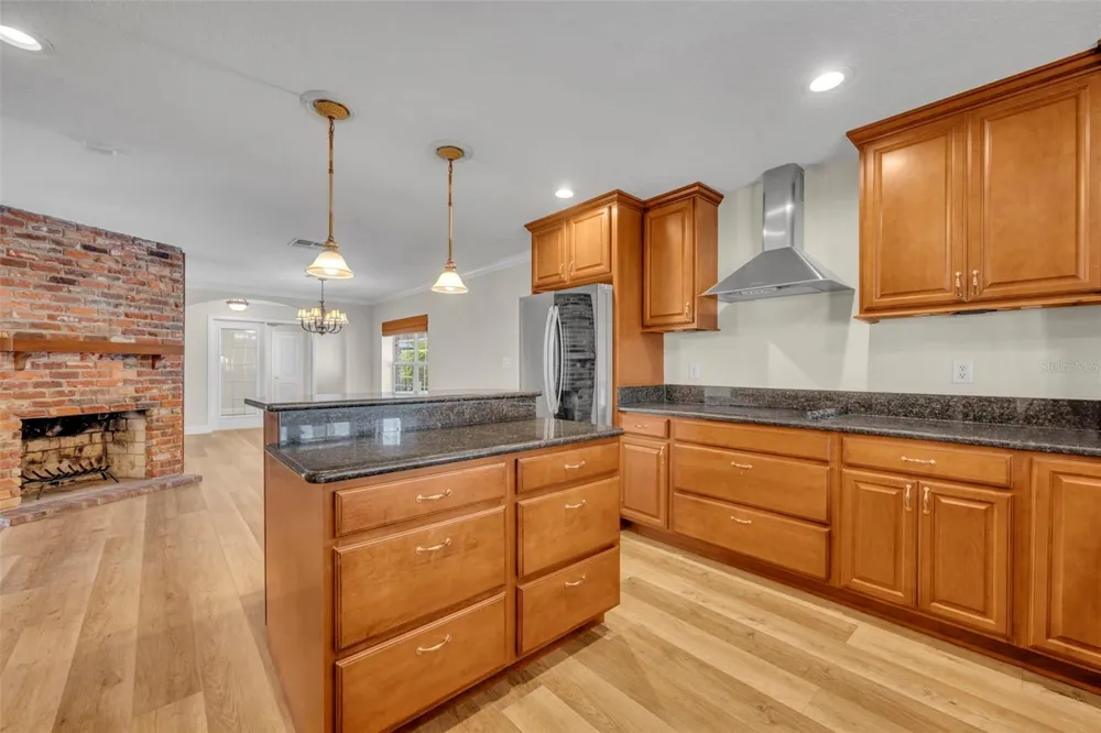 2112 CHIPPEWA TRAIL Maitland, FL 32751