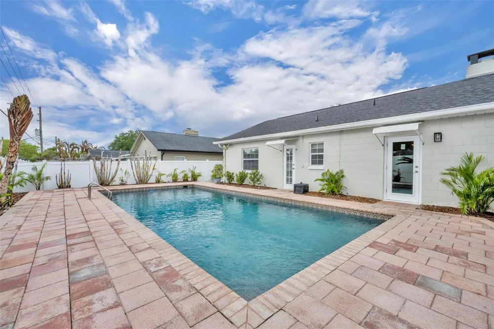 2112 CHIPPEWA TRAIL Maitland, FL 32751
