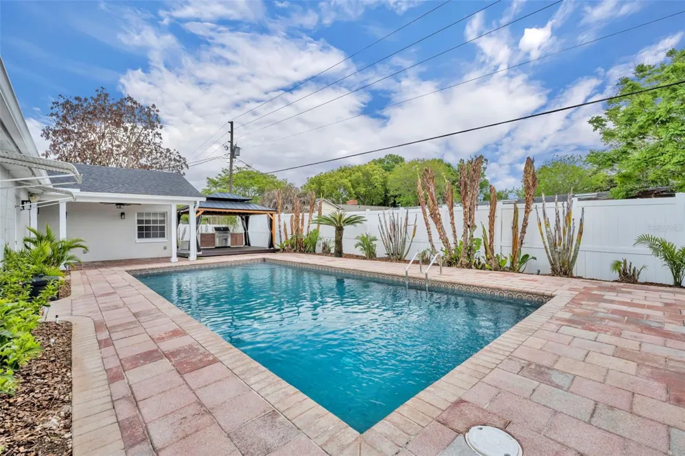 2112 CHIPPEWA TRAIL Maitland, FL 32751