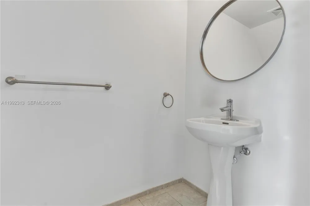 60 SW 13th St #2805 Miami, FL 33130