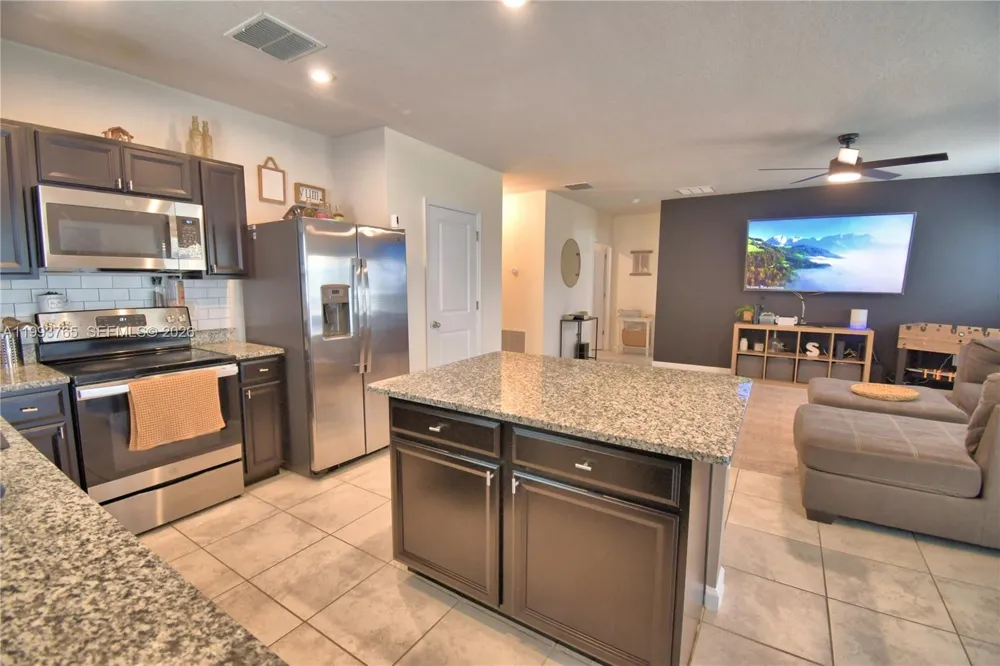 542 Eagle Landing Blvd. Winter Haven, FL 33880