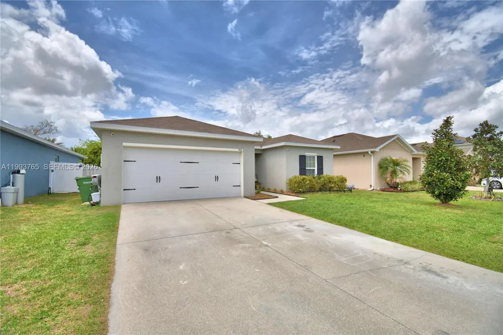 542 Eagle Landing Blvd. Winter Haven, FL 33880