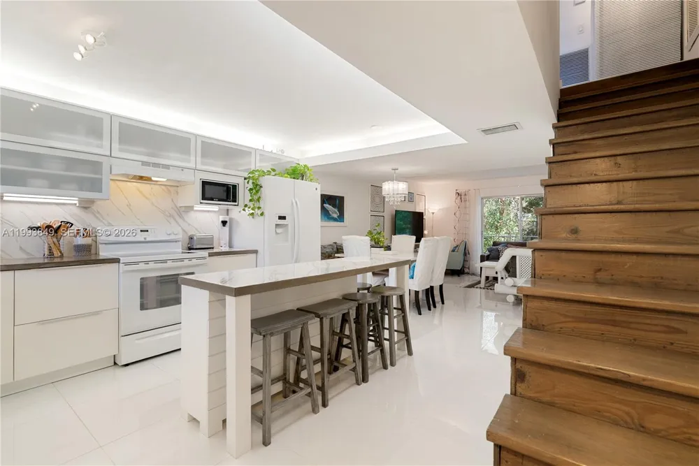 300 Ocean Dr #26 Key Largo, FL 33037