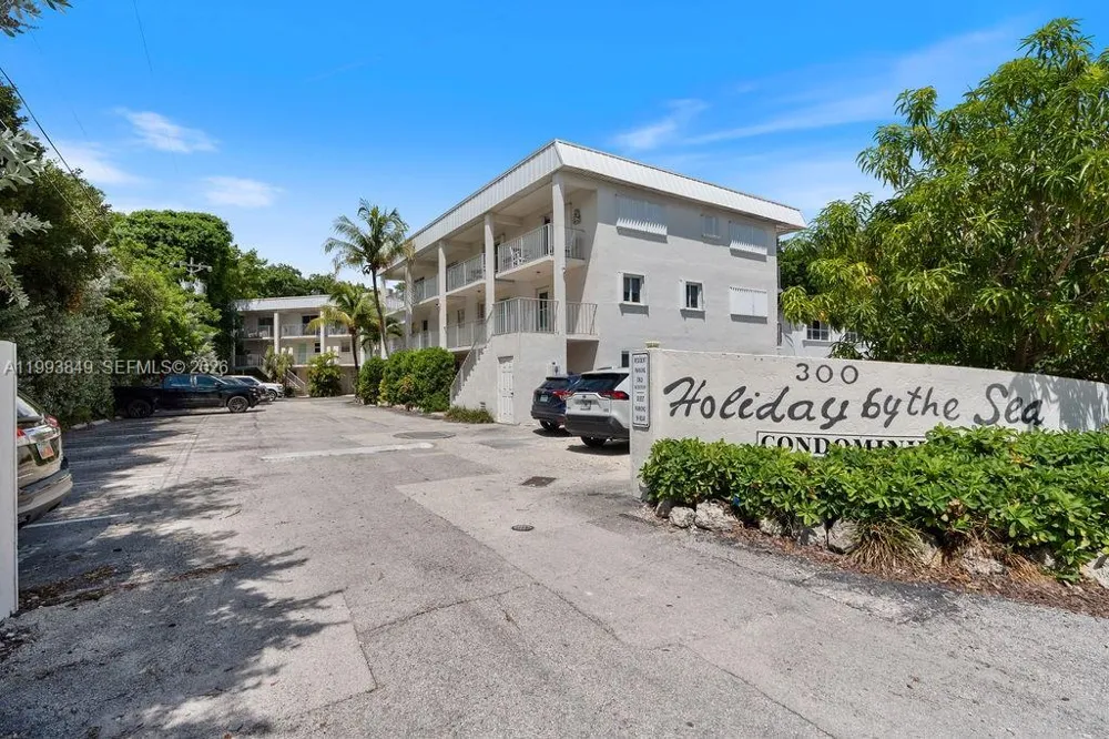 300 Ocean Dr #26 Key Largo, FL 33037