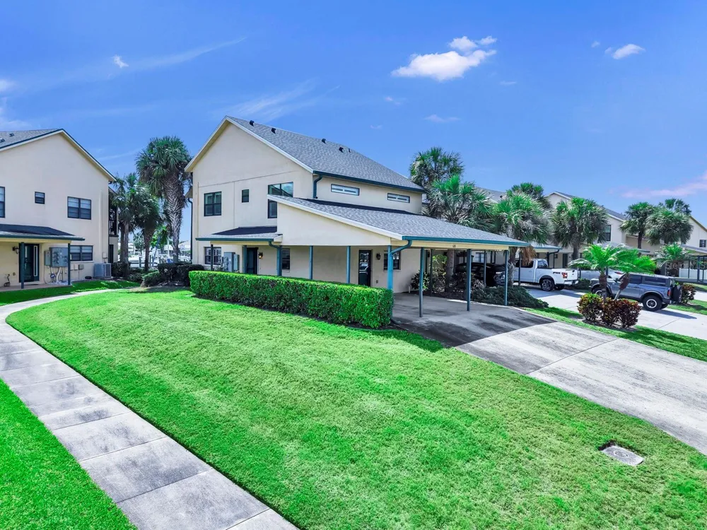 626 YARDARM DRIVE #13 Apollo Beach, FL 33572