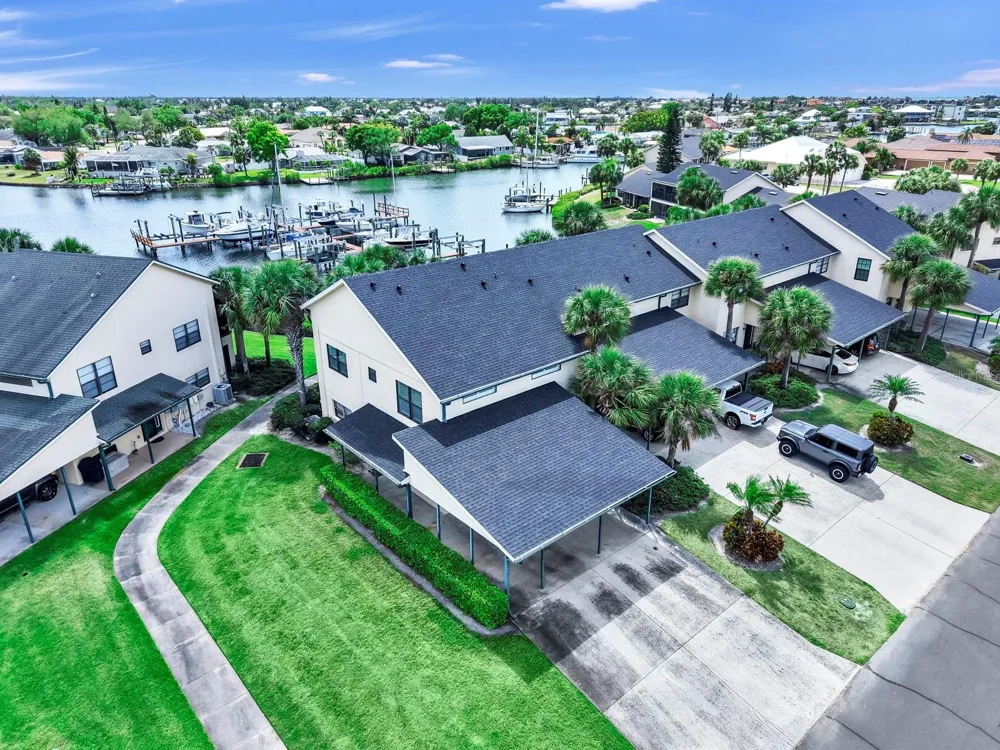 626 YARDARM DRIVE #13 Apollo Beach, FL 33572