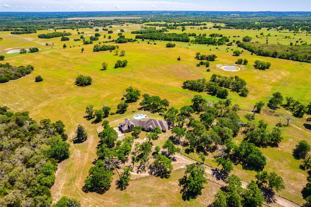 17270 FM 112 Thrall, TX 76578