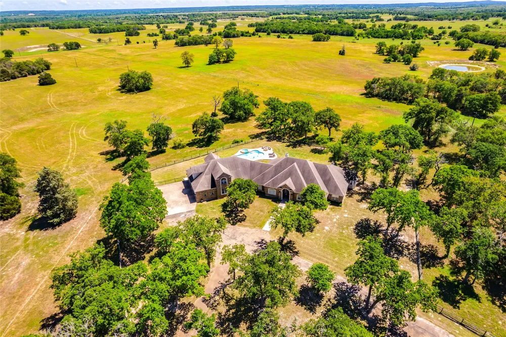 17270 FM 112 Thrall, TX 76578