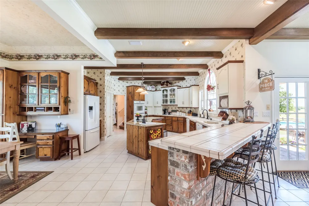 17270 FM 112 Thrall, TX 76578