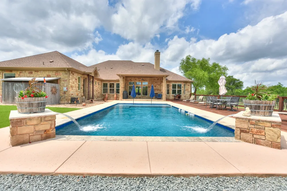 3738 County Road 258 Liberty Hill, TX 78642
