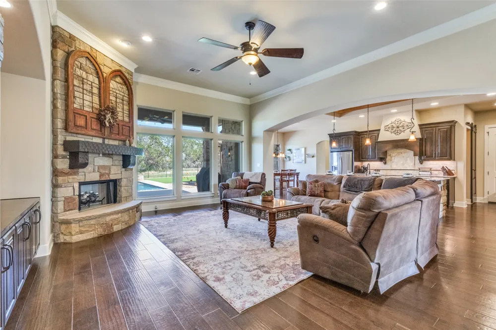 3738 County Road 258 Liberty Hill, TX 78642