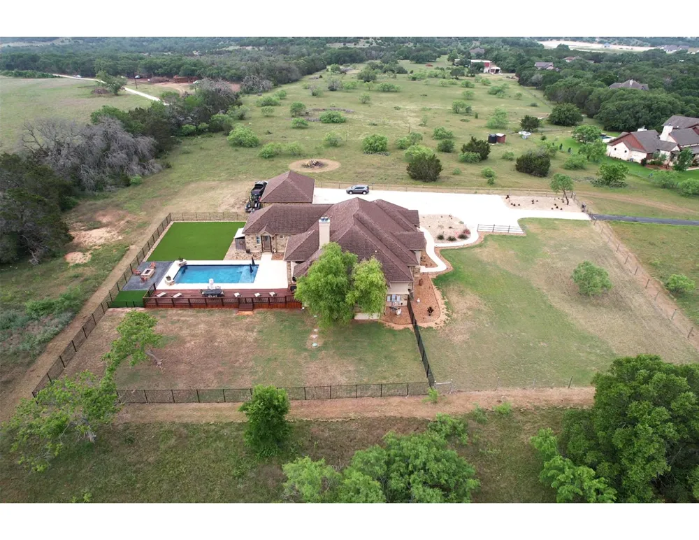 3738 County Road 258 Liberty Hill, TX 78642