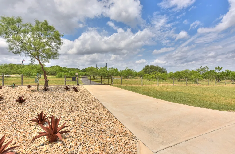 3738 County Road 258 Liberty Hill, TX 78642