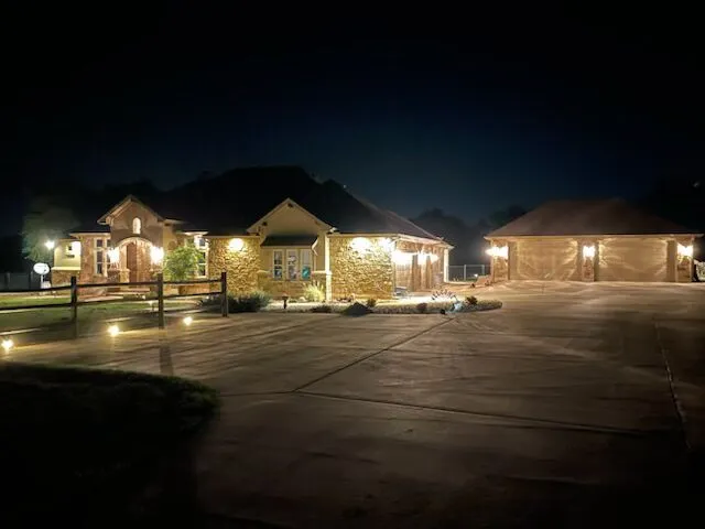 3738 County Road 258 Liberty Hill, TX 78642