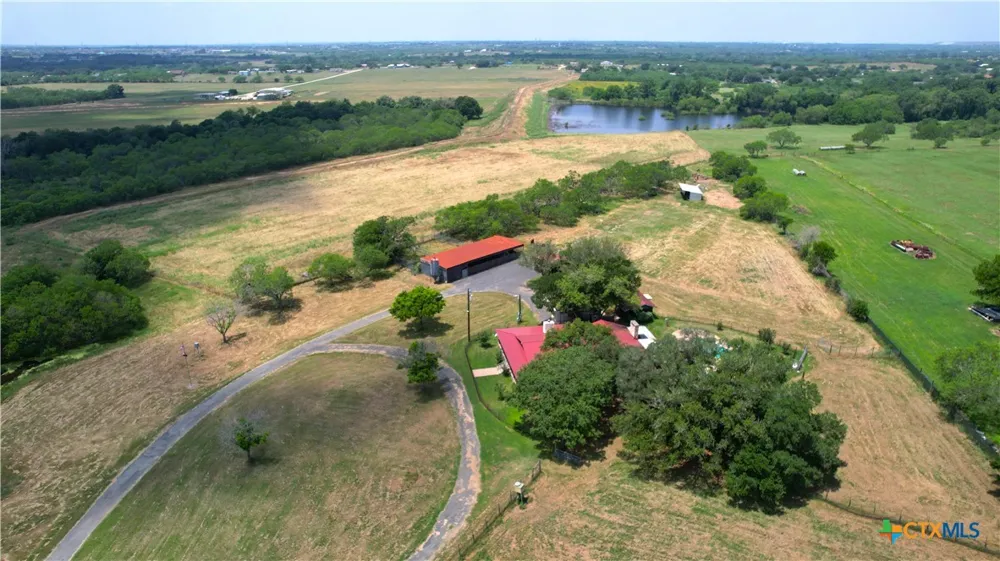 10745 Rosemar Lane Adkins, TX 78101