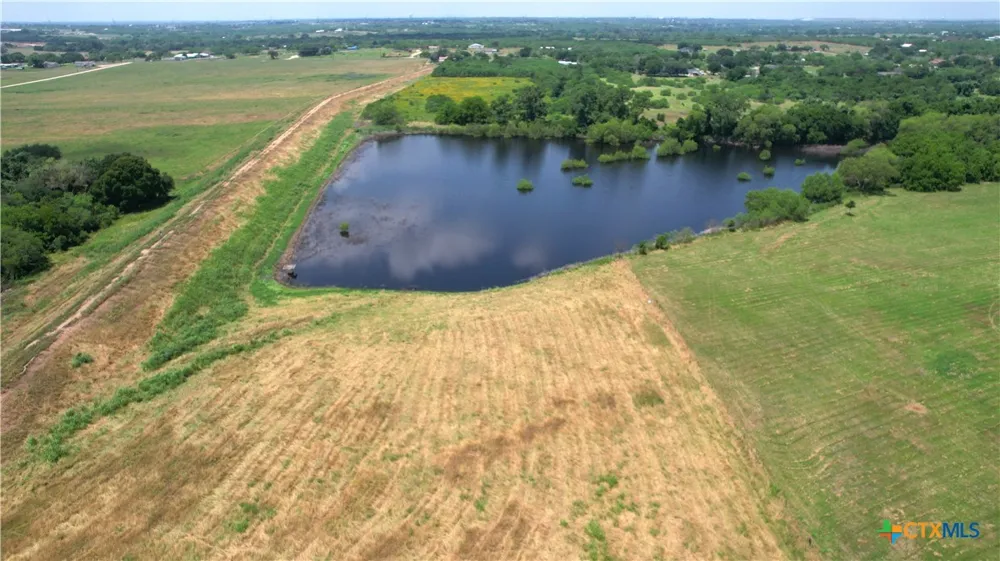 10745 Rosemar Lane Adkins, TX 78101