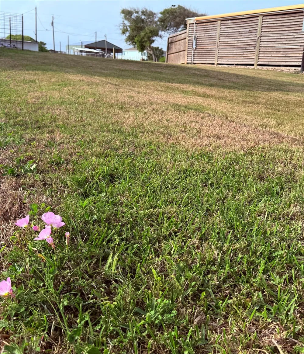 1222 County Road 204 Sargent, TX 77414