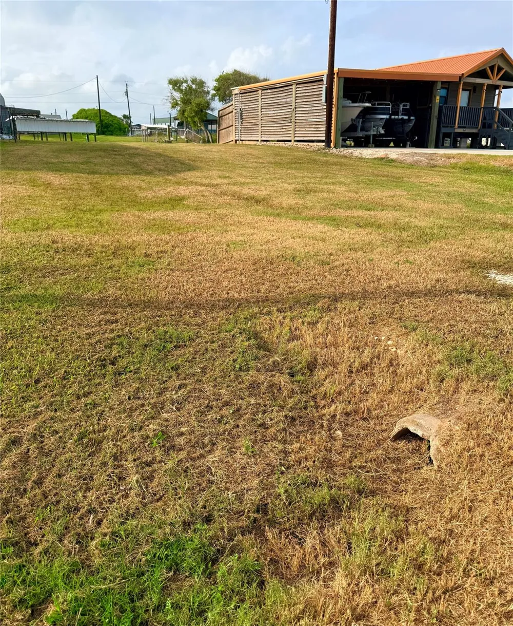 1222 County Road 204 Sargent, TX 77414