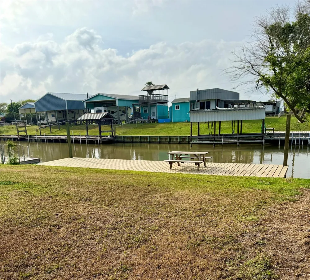 1222 County Road 204 Sargent, TX 77414