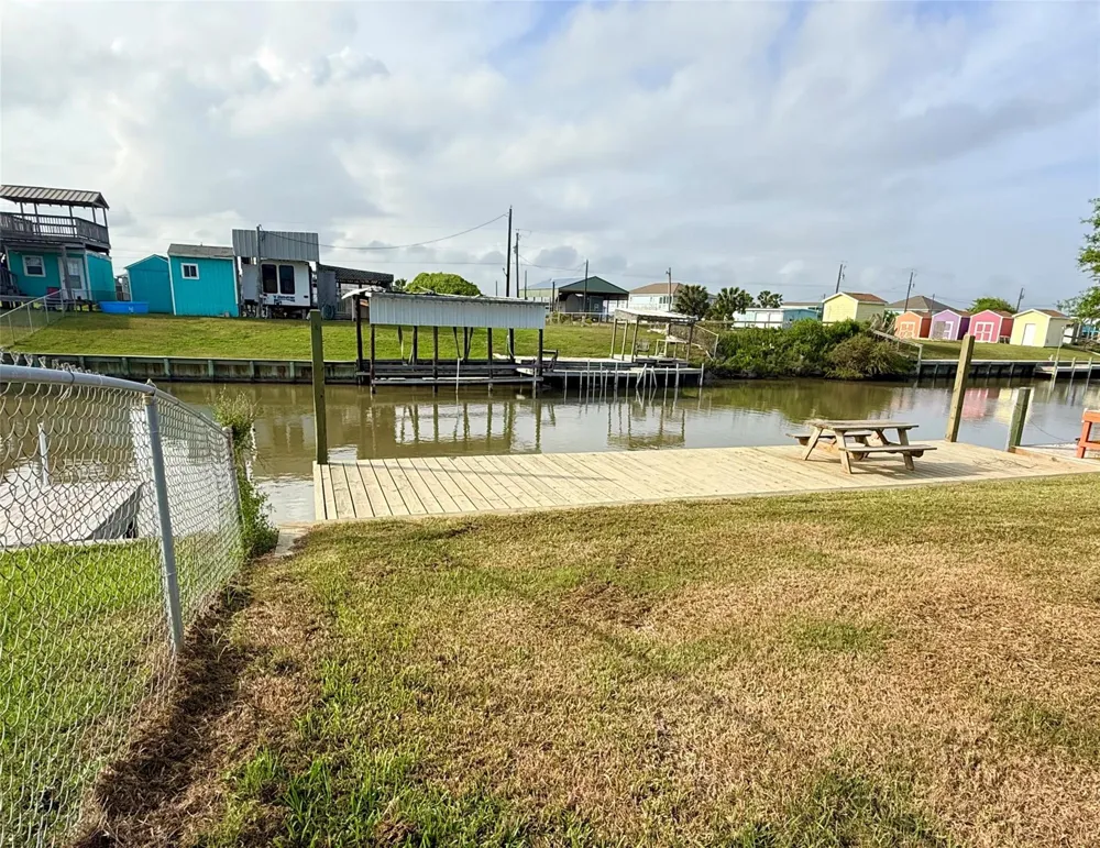 1222 County Road 204 Sargent, TX 77414