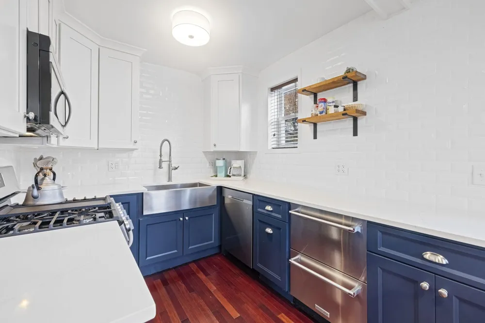 607 Sherwood Avenue Three Oaks, MI 49128