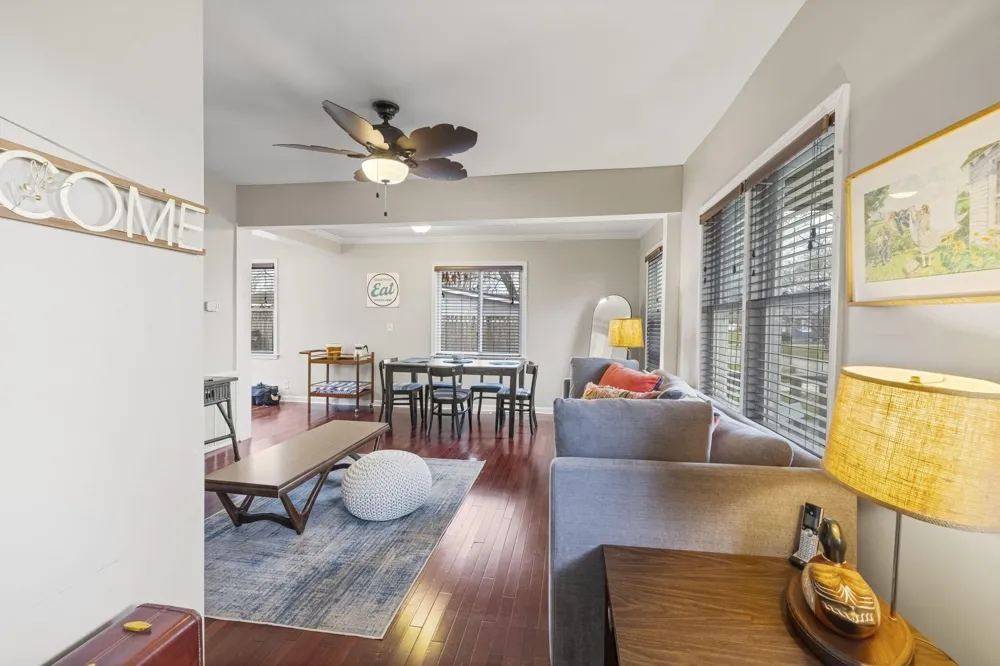 607 Sherwood Avenue Three Oaks, MI 49128