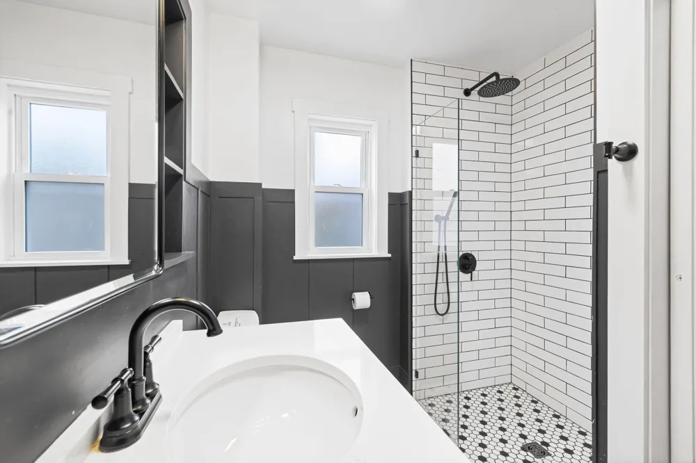 607 Sherwood Avenue Three Oaks, MI 49128