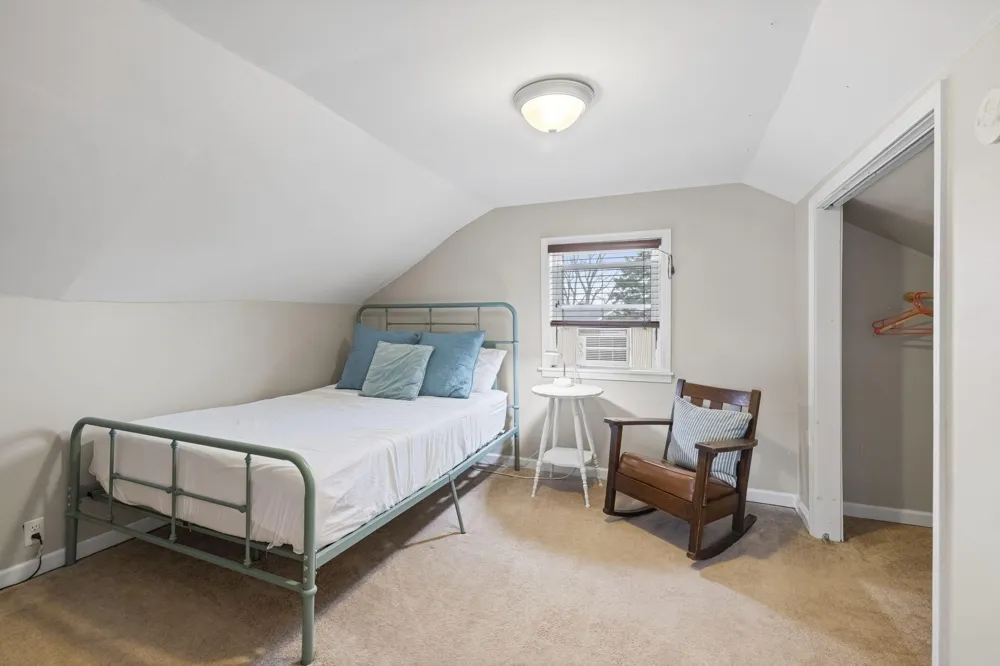 607 Sherwood Avenue Three Oaks, MI 49128