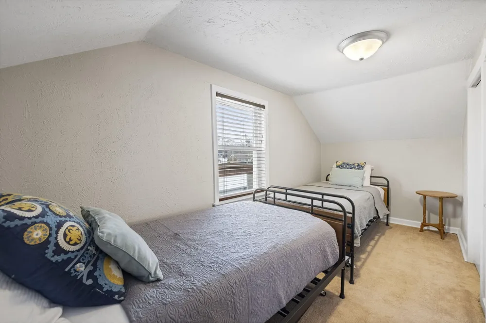 607 Sherwood Avenue Three Oaks, MI 49128