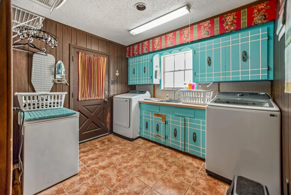 1640 S Virginia Street Port Lavaca, TX 77979