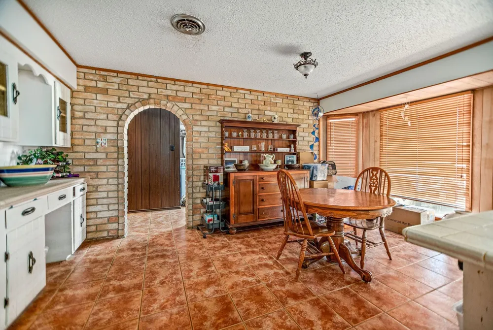 1640 S Virginia Street Port Lavaca, TX 77979
