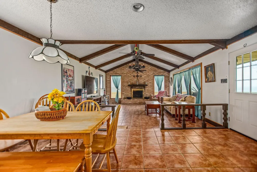 1640 S Virginia Street Port Lavaca, TX 77979