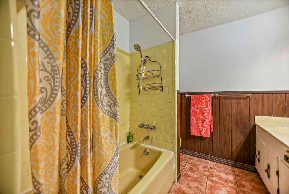 1640 S Virginia Street Port Lavaca, TX 77979