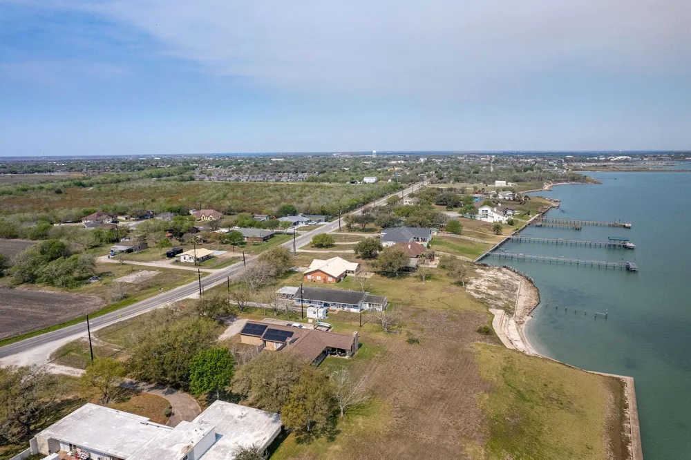 1640 S Virginia Street Port Lavaca, TX 77979
