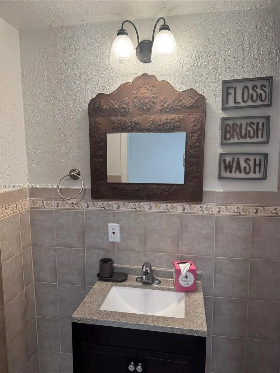 6126 SW 61st St South Miami, FL 33143
