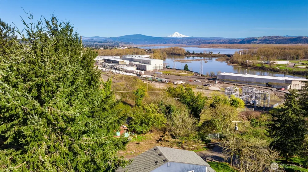 512 NW Elm Street Camas, WA 98607