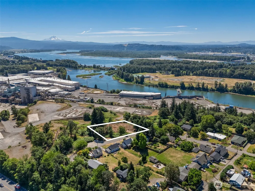 512 NW Elm Street Camas, WA 98607