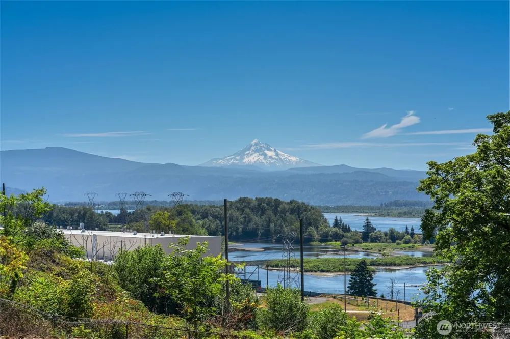 512 NW Elm Street Camas, WA 98607
