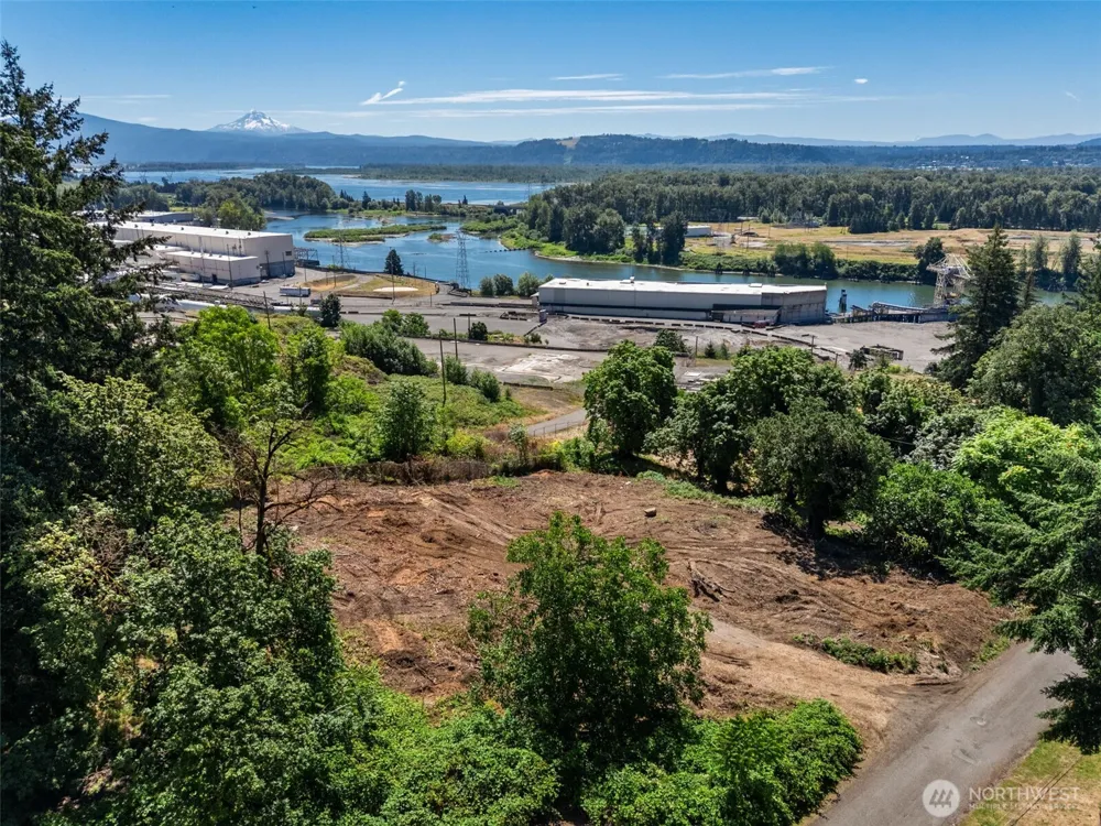 512 NW Elm Street Camas, WA 98607