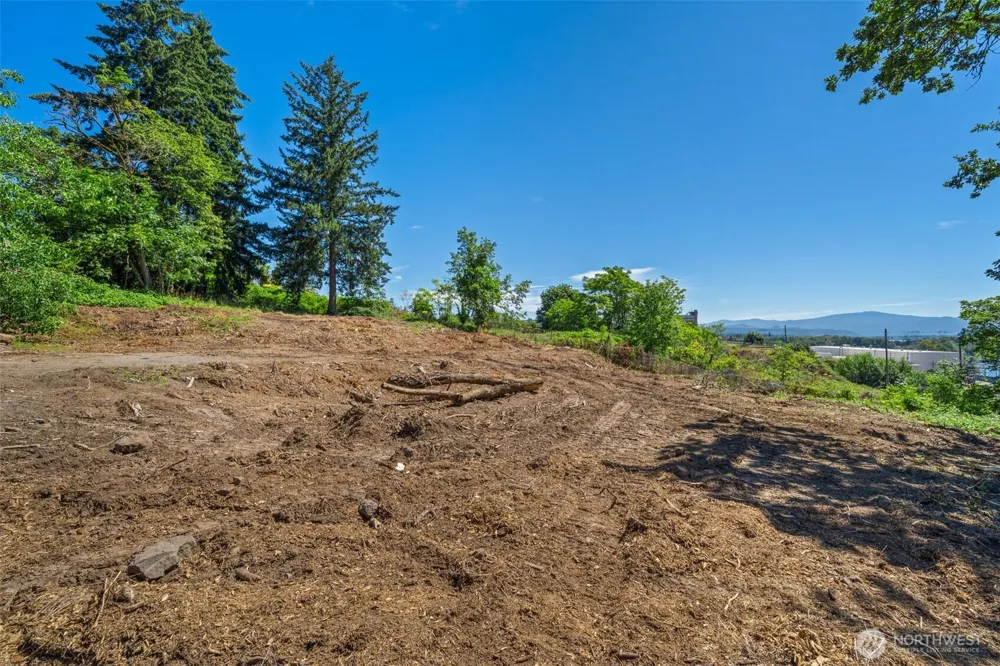 512 NW Elm Street Camas, WA 98607