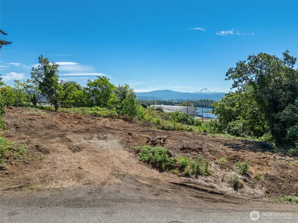 512 NW Elm Street Camas, WA 98607