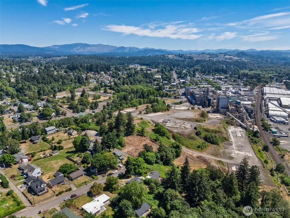 512 NW Elm Street Camas, WA 98607