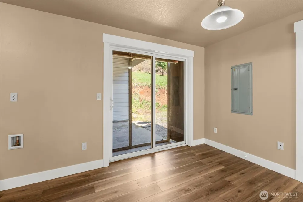 110 Sunny Basin Road Castle Rock, WA 98611