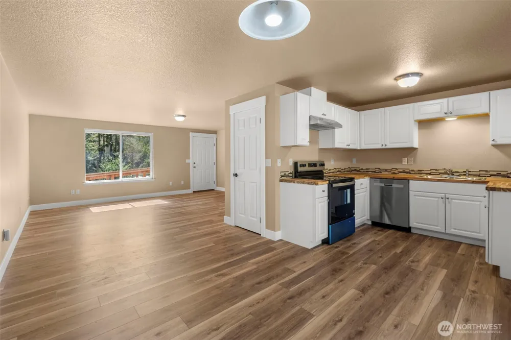110 Sunny Basin Road Castle Rock, WA 98611