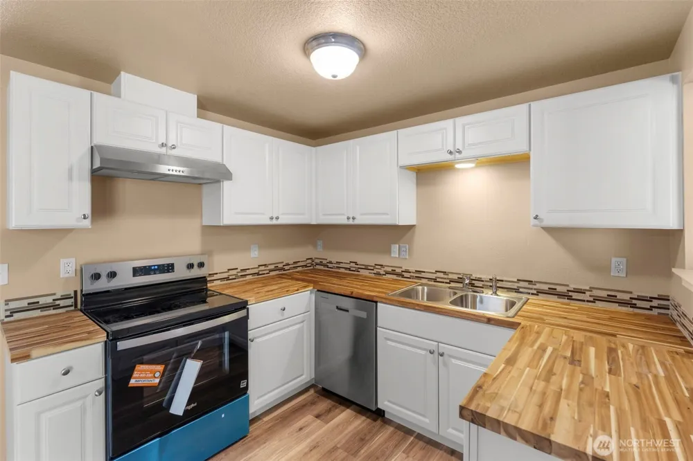 110 Sunny Basin Road Castle Rock, WA 98611