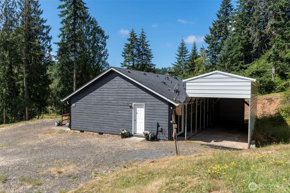 110 Sunny Basin Road Castle Rock, WA 98611