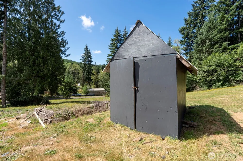 110 Sunny Basin Road Castle Rock, WA 98611