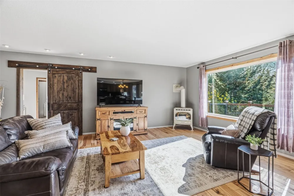 34602 NE 49th Place La Center, WA 98629